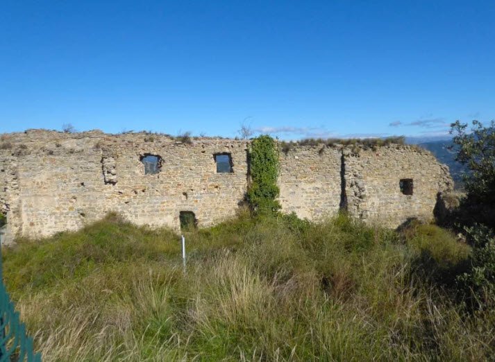 Castell d'Orís i capella de Sant Pere. Ruïnes, Spain